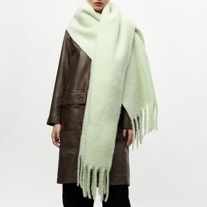 Zara | 🆕 Light Green Soft Fringe Scarf